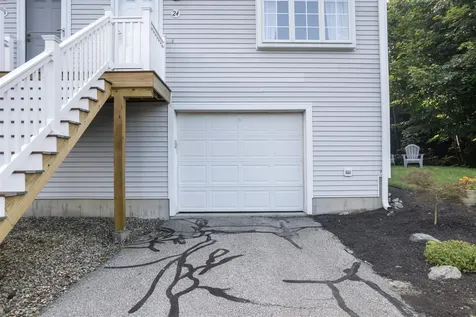 24 Wingate Lane Dover NH 03820