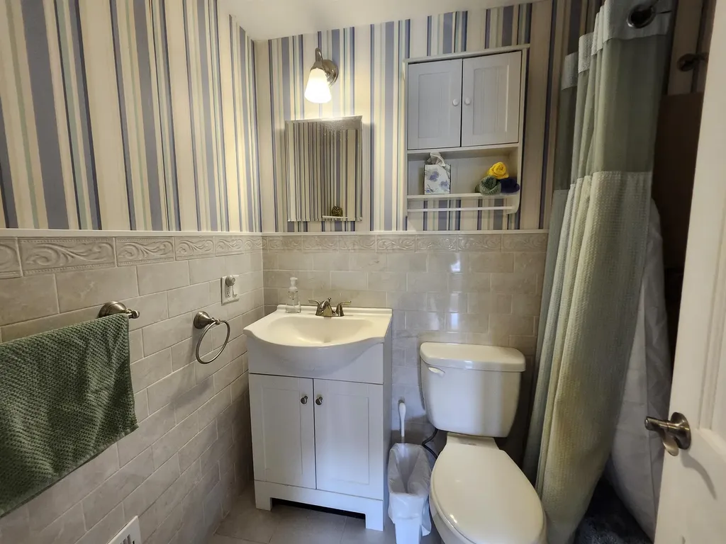 18 Highland Terrace Wolfeboro NH 03894