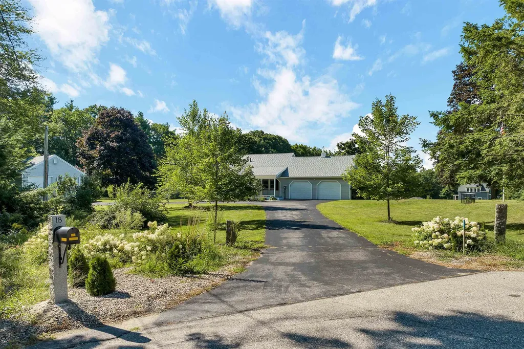 18 Highland Terrace Wolfeboro NH 03894