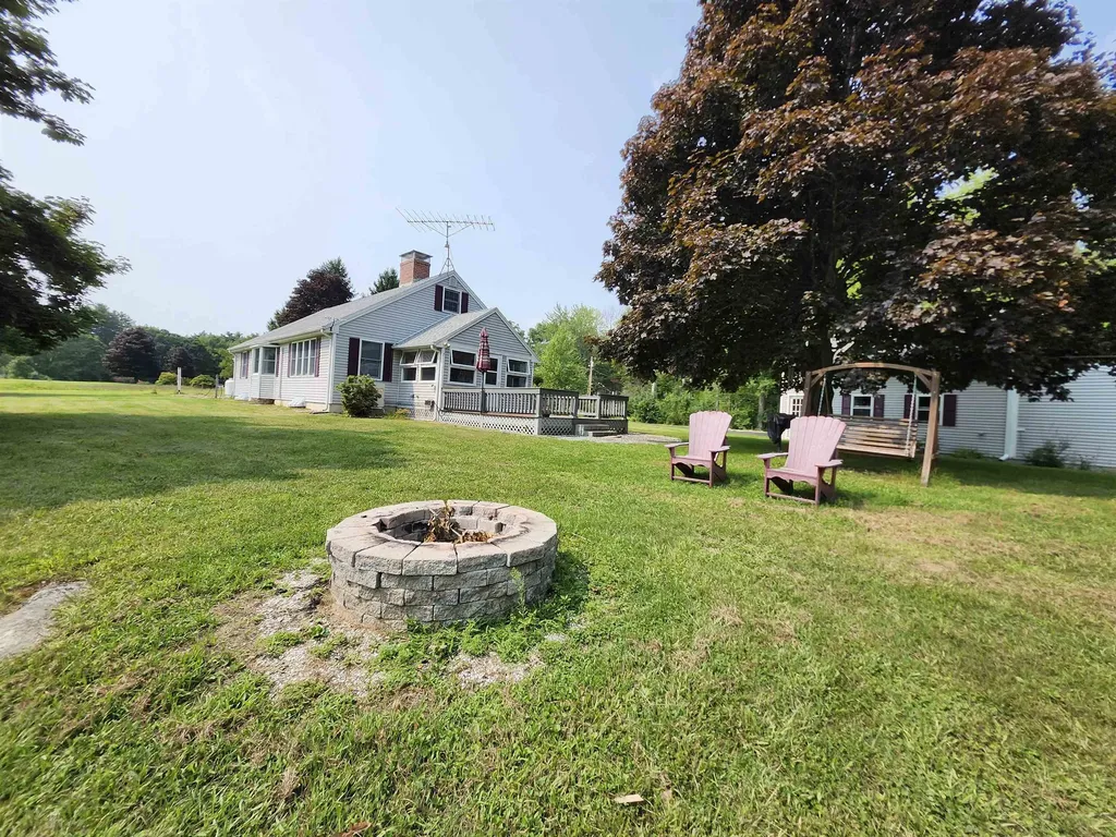 18 Highland Terrace Wolfeboro NH 03894