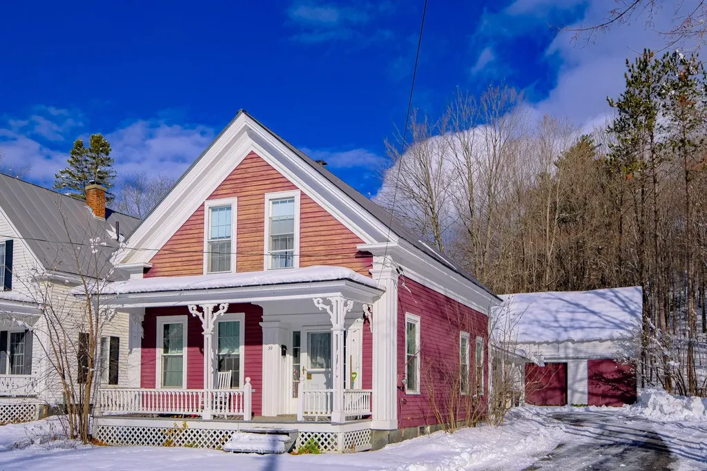 39 High Street Ludlow VT 05149