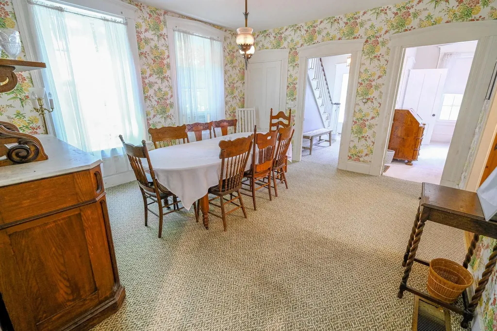 39 High Street Ludlow VT 05149