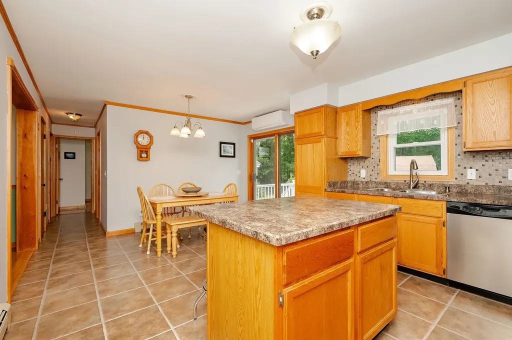 1 Warren Lane South Berwick ME 03908