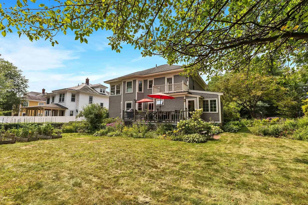 955 Chestnut Street Manchester NH 03104