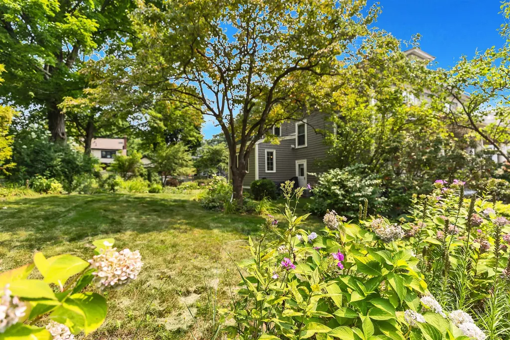 955 Chestnut Street Manchester NH 03104
