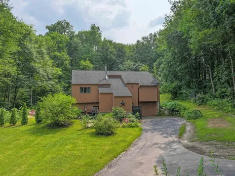 11 Redfield Circle Derry NH 03038