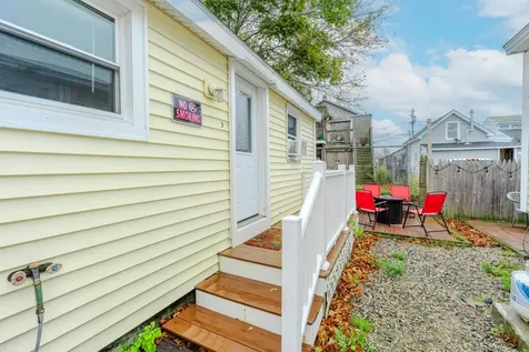 7 Perkins Avenue Hampton NH 03842