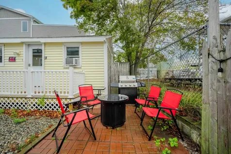 7 Perkins Avenue Hampton NH 03842
