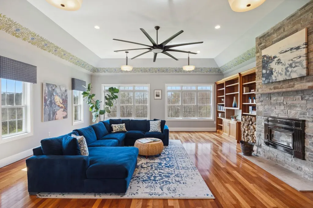 7 Hoosac Road Kensington NH 03833