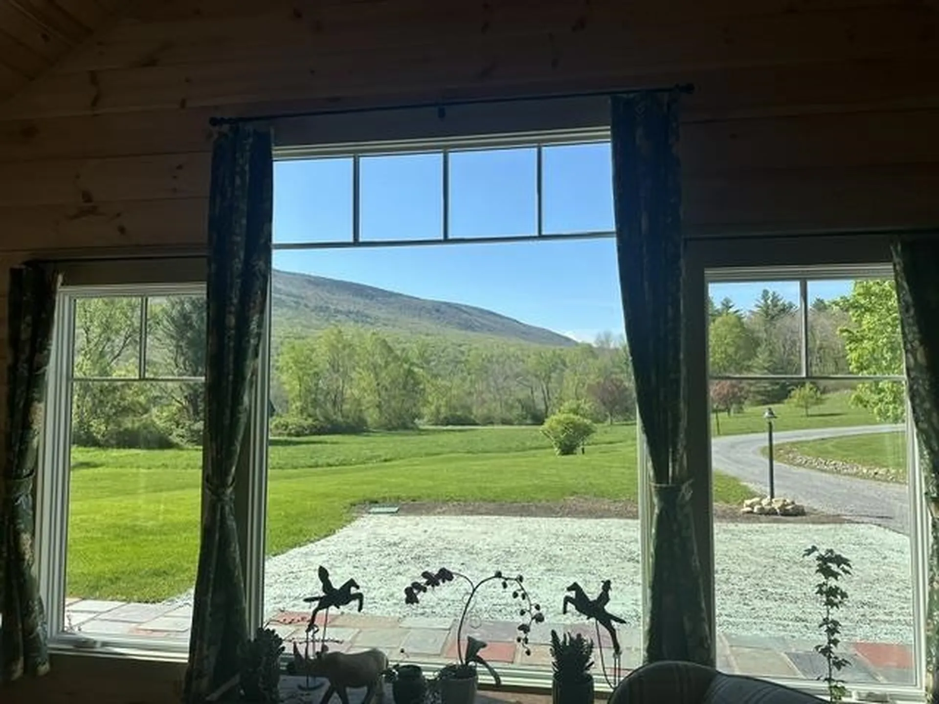 93 Hard Farm Road Manchester VT 05255