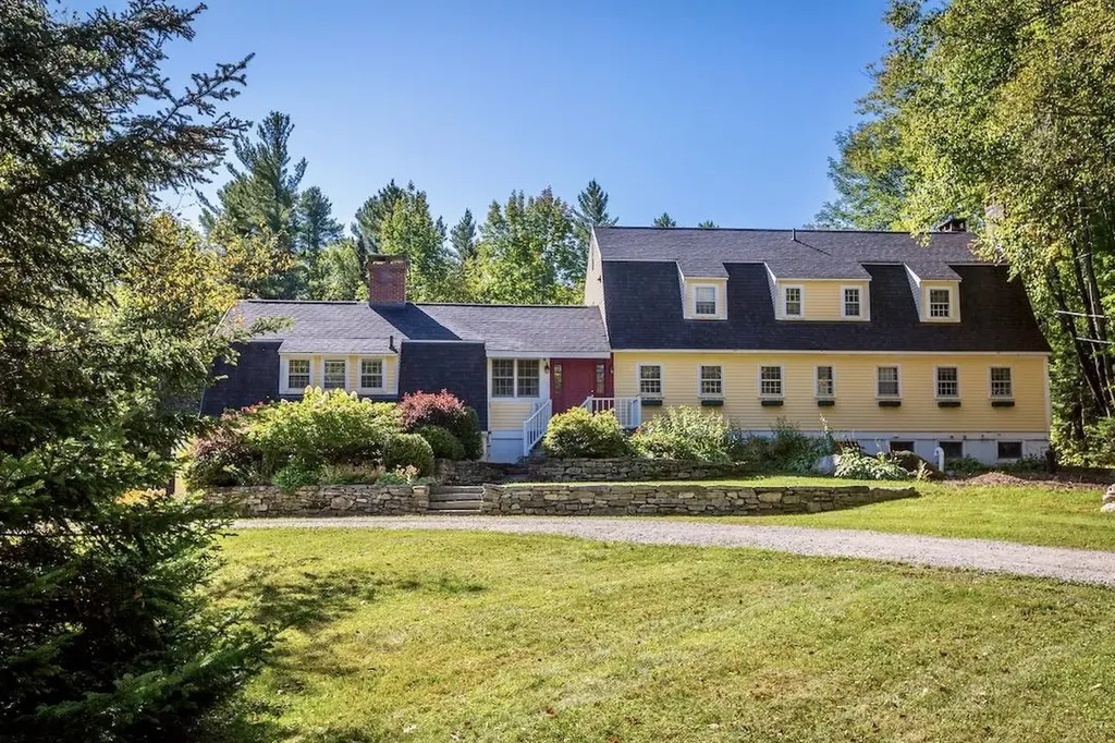 24 Vt Route 11 Landgrove VT 05148