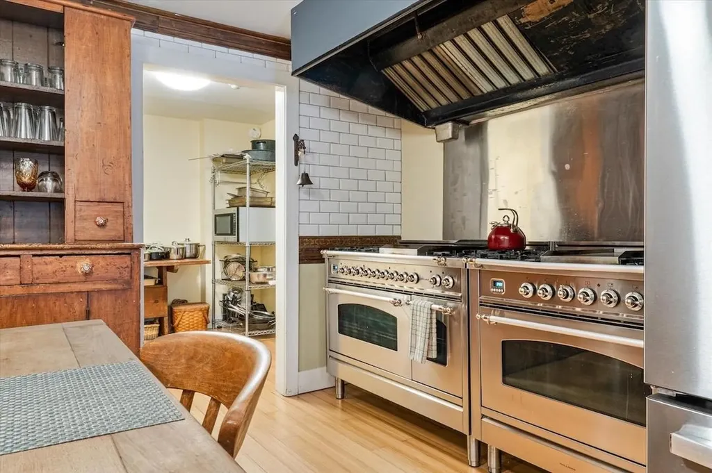 24 Vt Route 11 Landgrove VT 05148