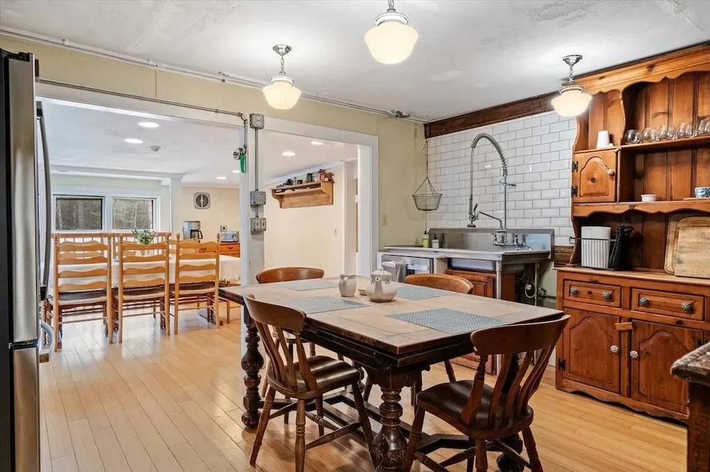 24 Vt Route 11 Landgrove VT 05148