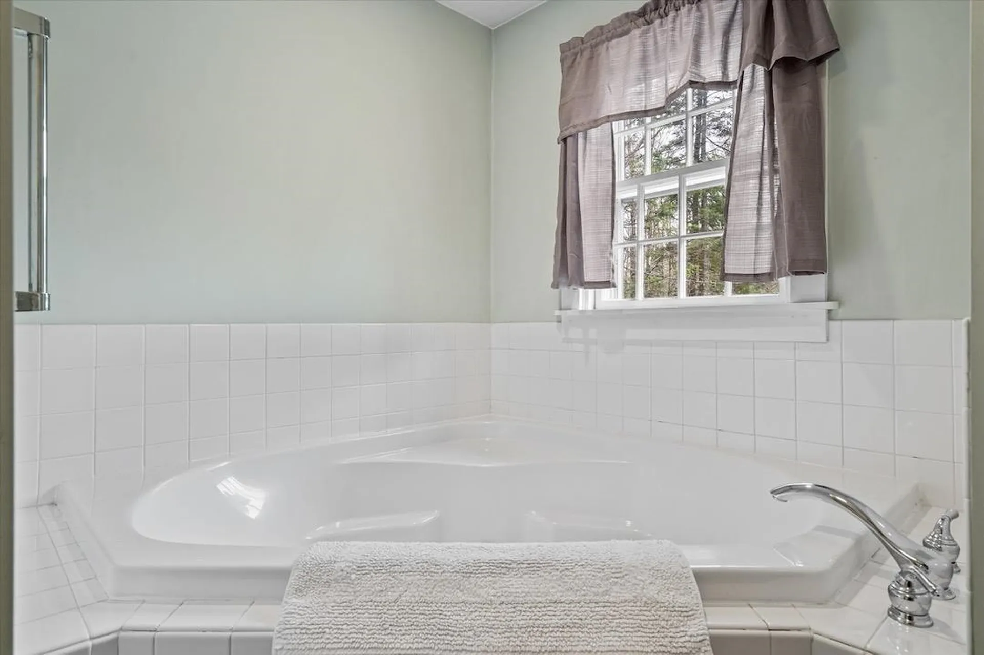 24 Vt Route 11 Landgrove VT 05148