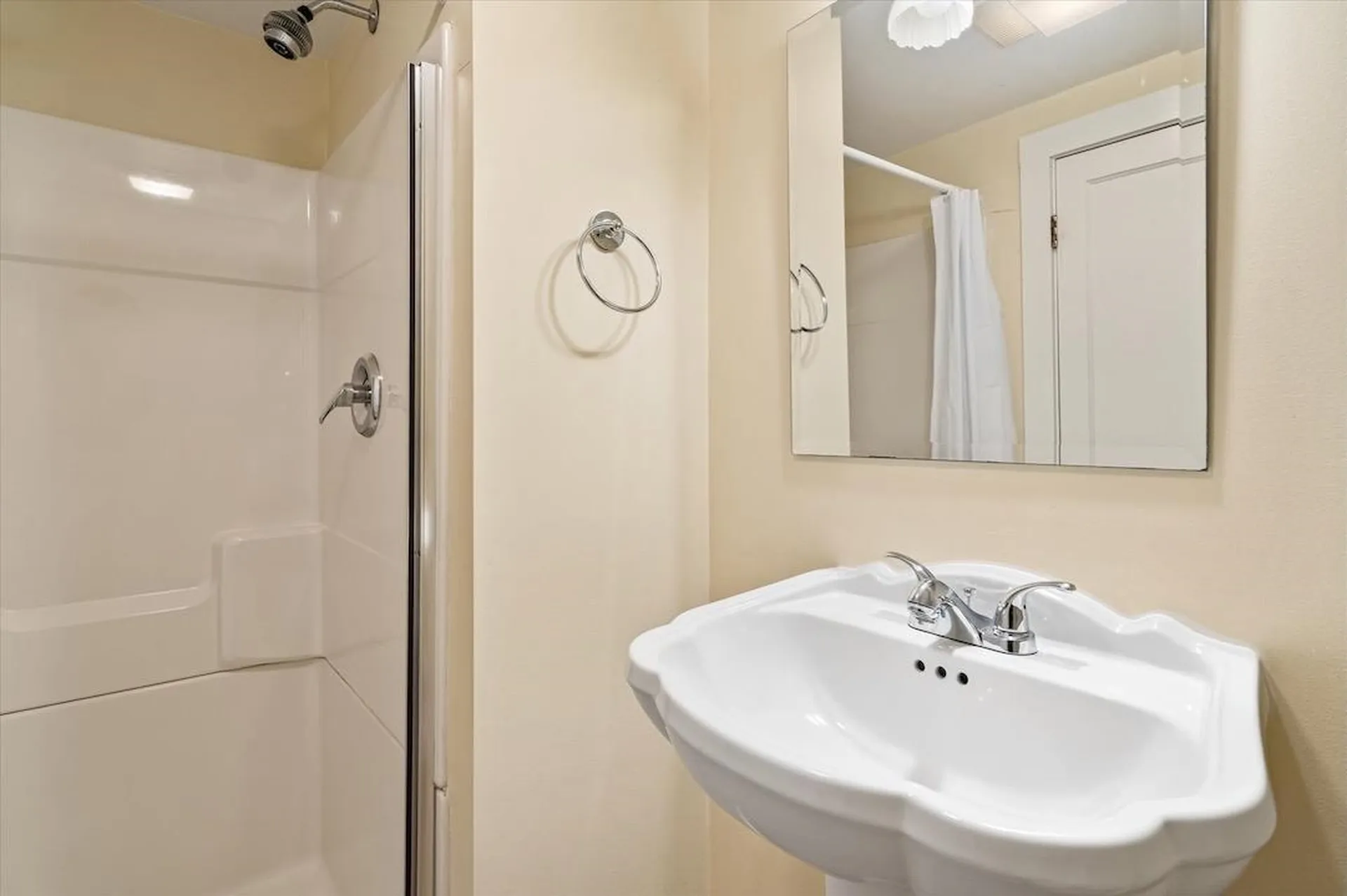 24 Vt Route 11 Landgrove VT 05148