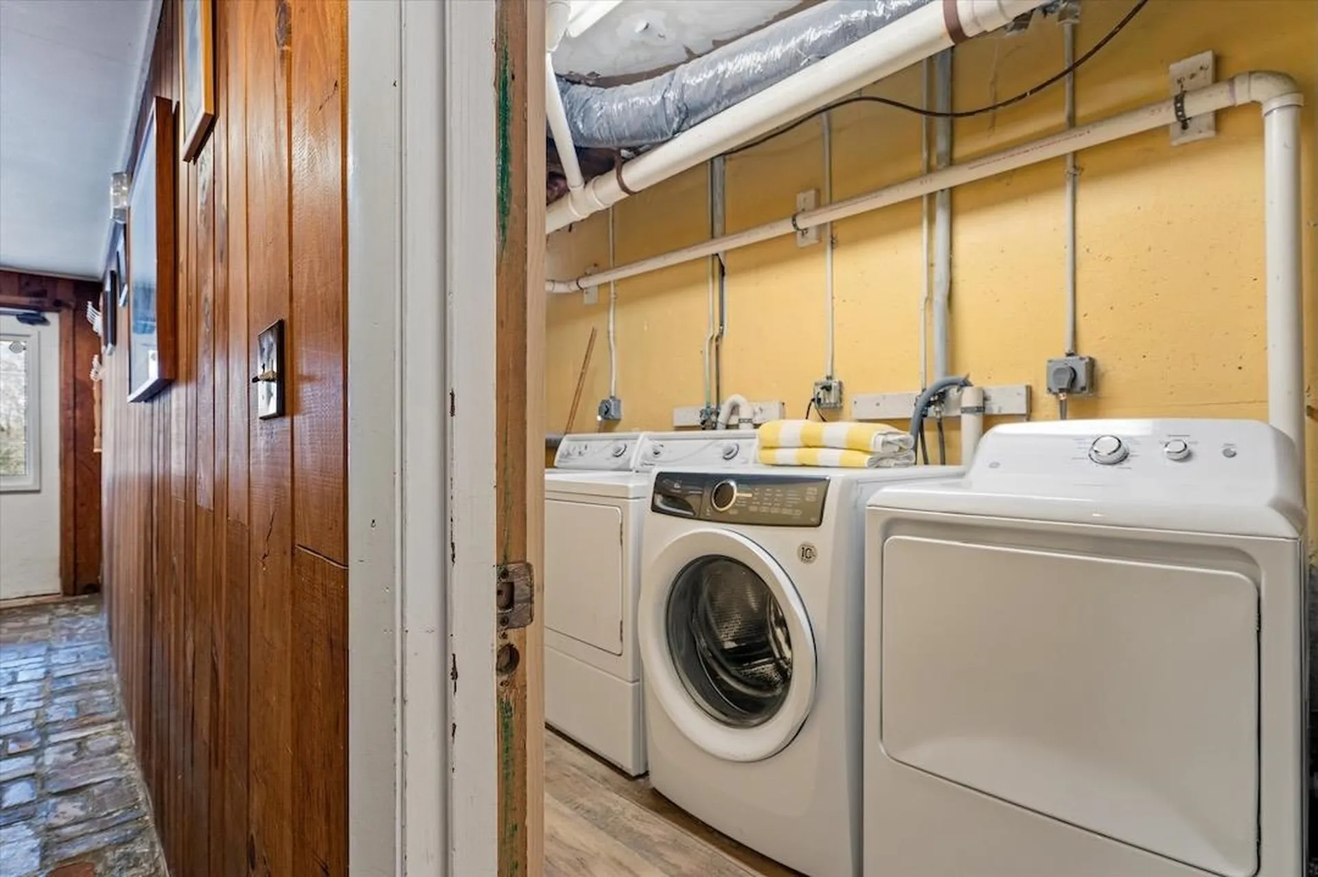 24 Vt Route 11 Landgrove VT 05148