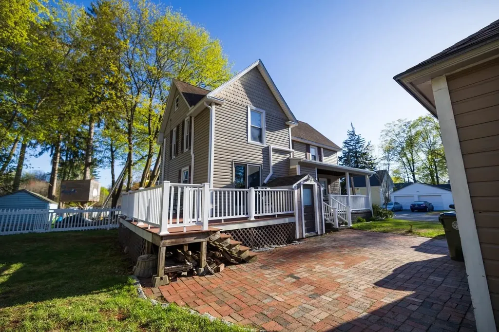 831 Belmont Street Manchester NH 03104