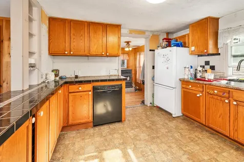 33 Davis Street Somersworth NH 03878