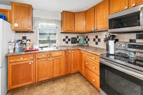 33 Davis Street Somersworth NH 03878