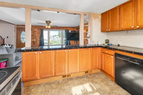33 Davis Street Somersworth NH 03878