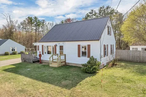 33 Davis Street Somersworth NH 03878