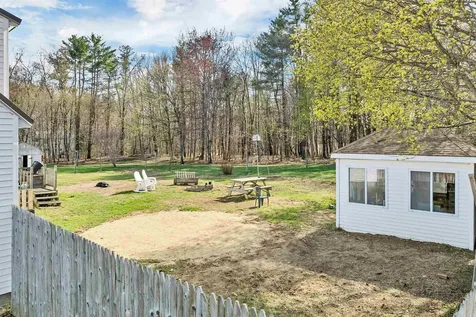 33 Davis Street Somersworth NH 03878