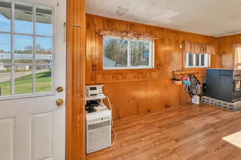 33 Davis Street Somersworth NH 03878