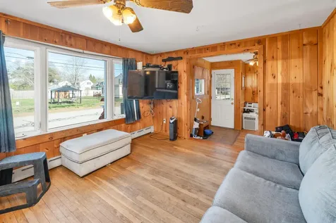 33 Davis Street Somersworth NH 03878