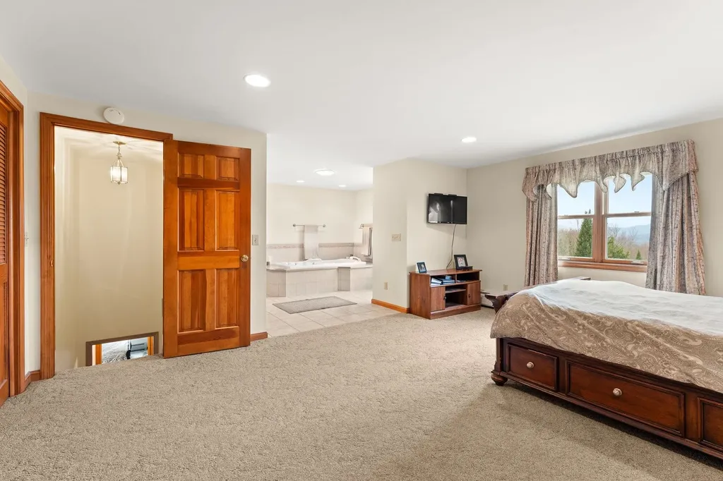 224 East Hill Road Middlesex VT 05602