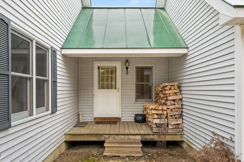 224 East Hill Road Middlesex VT 05602