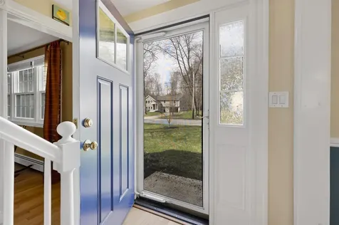 12 Thelma Drive Exeter NH 03833