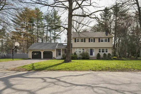 12 Thelma Drive Exeter NH 03833