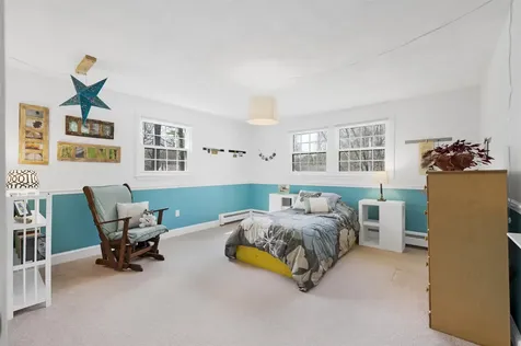 12 Thelma Drive Exeter NH 03833