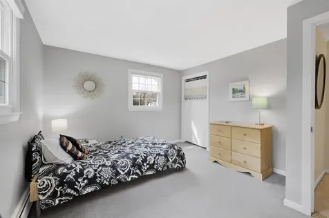 12 Thelma Drive Exeter NH 03833