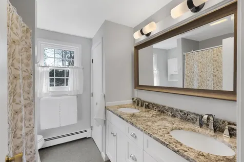 12 Thelma Drive Exeter NH 03833