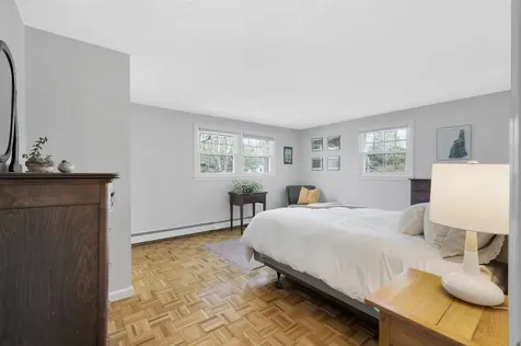 12 Thelma Drive Exeter NH 03833