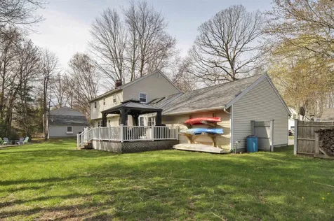 12 Thelma Drive Exeter NH 03833