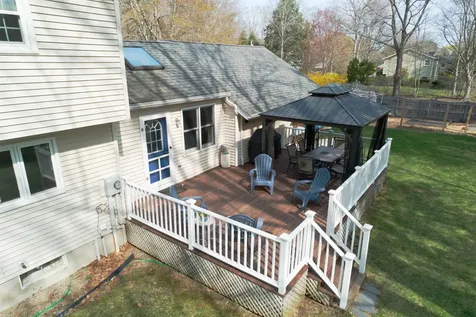 12 Thelma Drive Exeter NH 03833