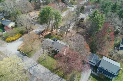 12 Thelma Drive Exeter NH 03833
