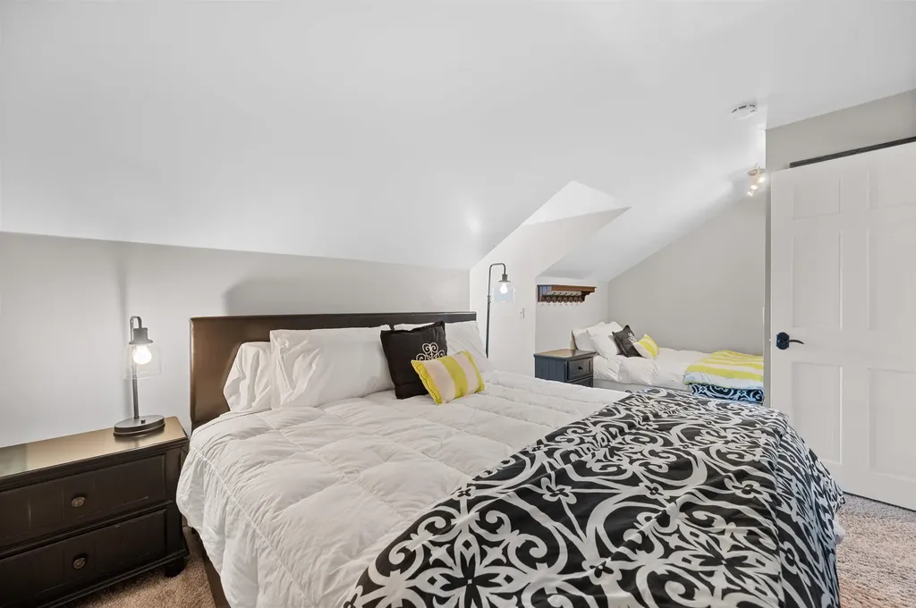 6047 Mountain Road Stowe VT 05672