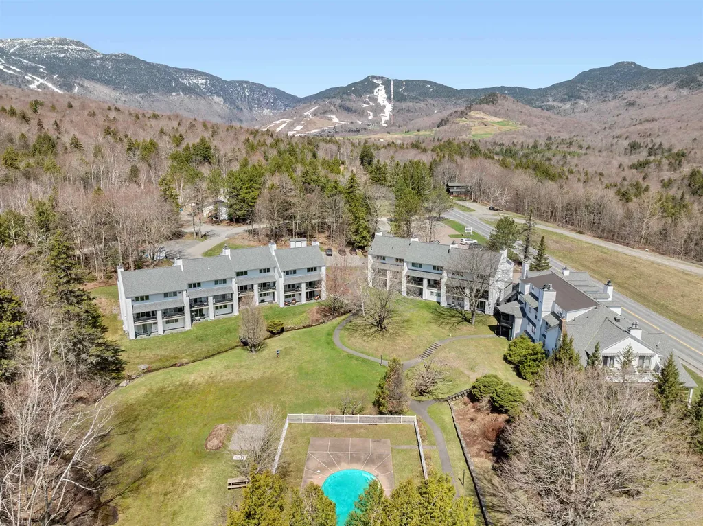 6047 Mountain Road Stowe VT 05672