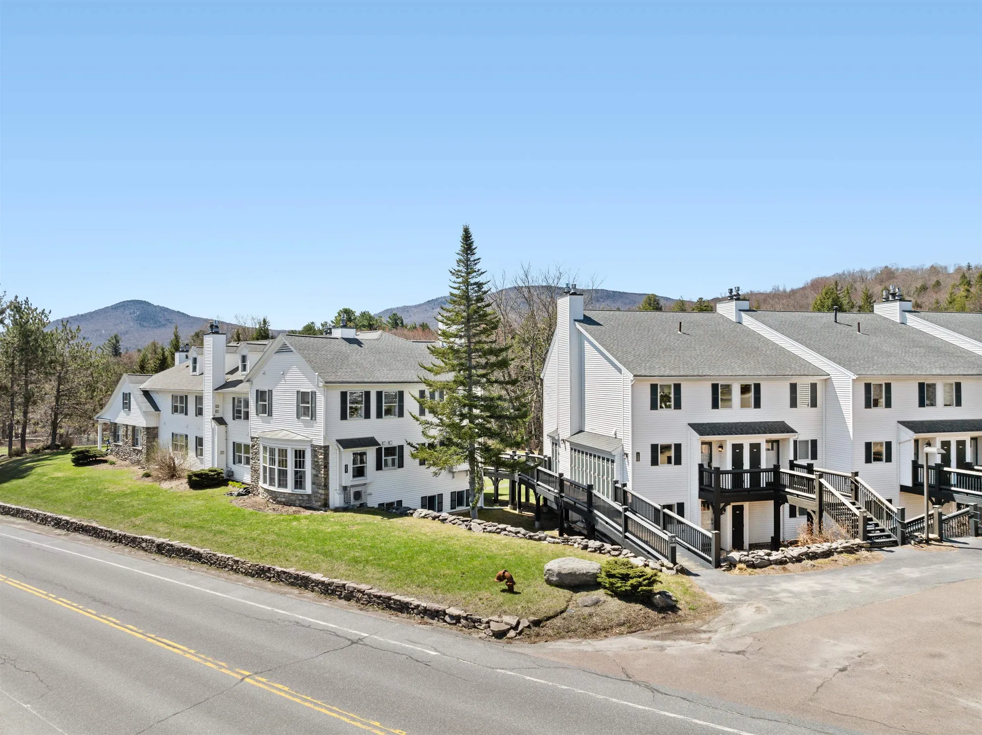 6047 Mountain Road Stowe VT 05672