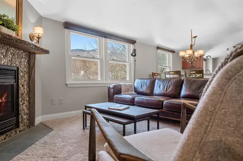 6047 Mountain Road Stowe VT 05672