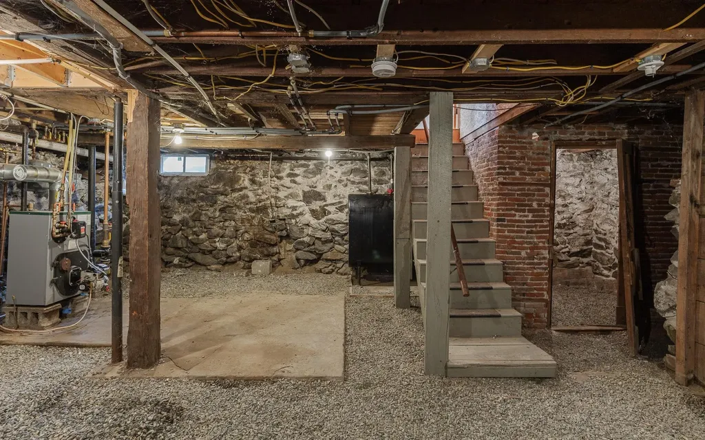 152 East Street Charlestown NH 03603