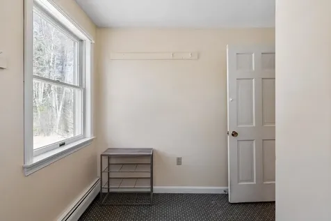 27 Briarwood Road Pelham NH 03076