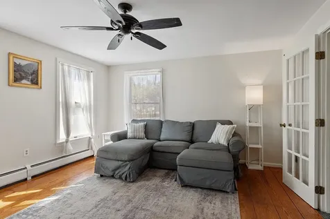 27 Briarwood Road Pelham NH 03076