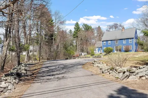 27 Briarwood Road Pelham NH 03076