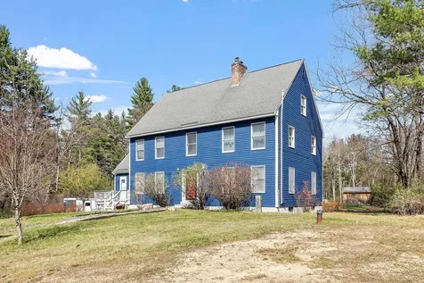 27 Briarwood Road Pelham NH 03076