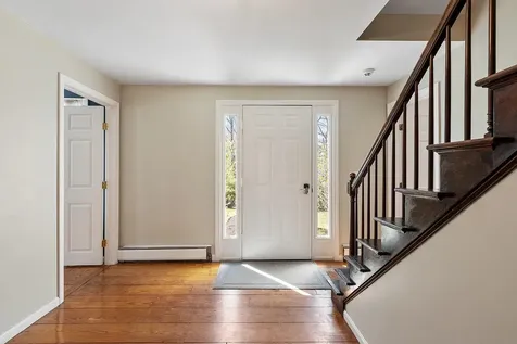 27 Briarwood Road Pelham NH 03076