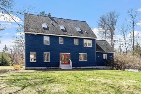 27 Briarwood Road Pelham NH 03076